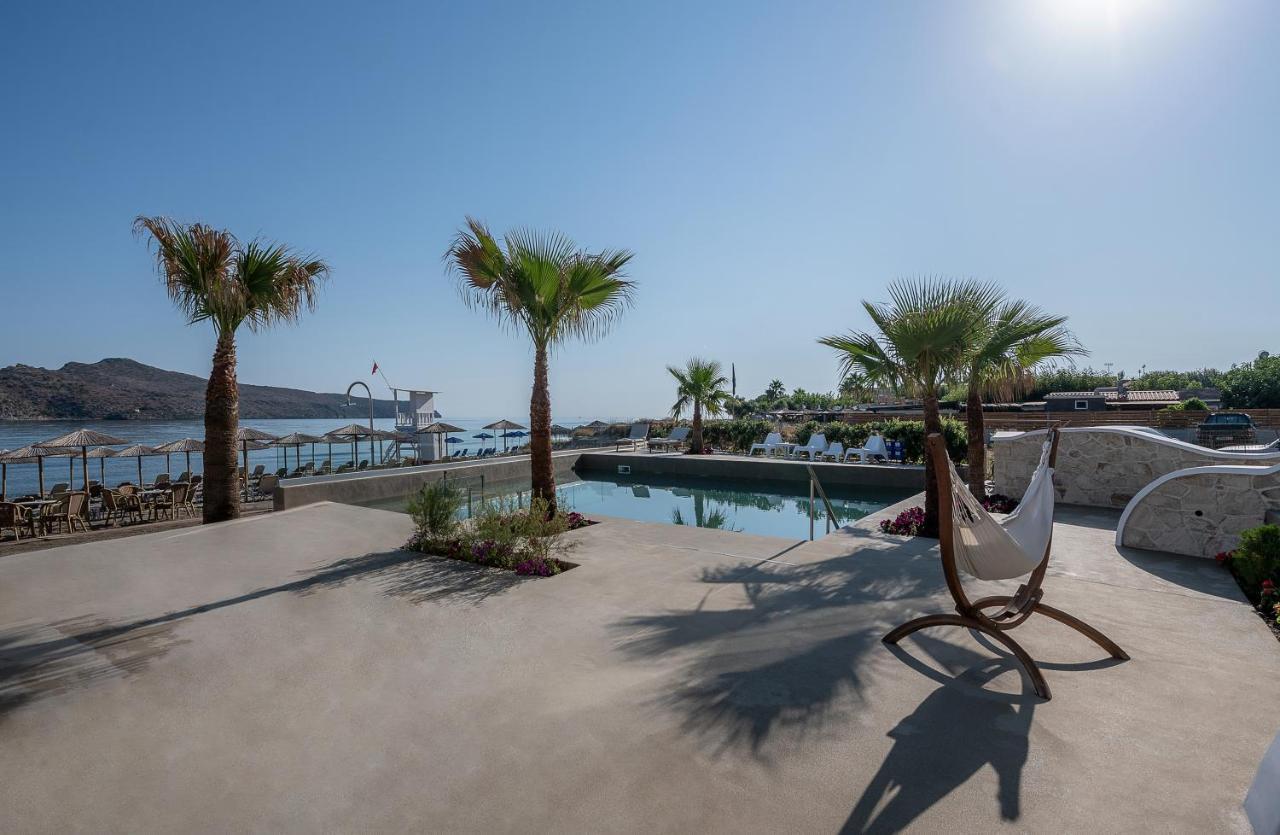 Vergina Beach Hotel Agia Marina エクステリア 写真