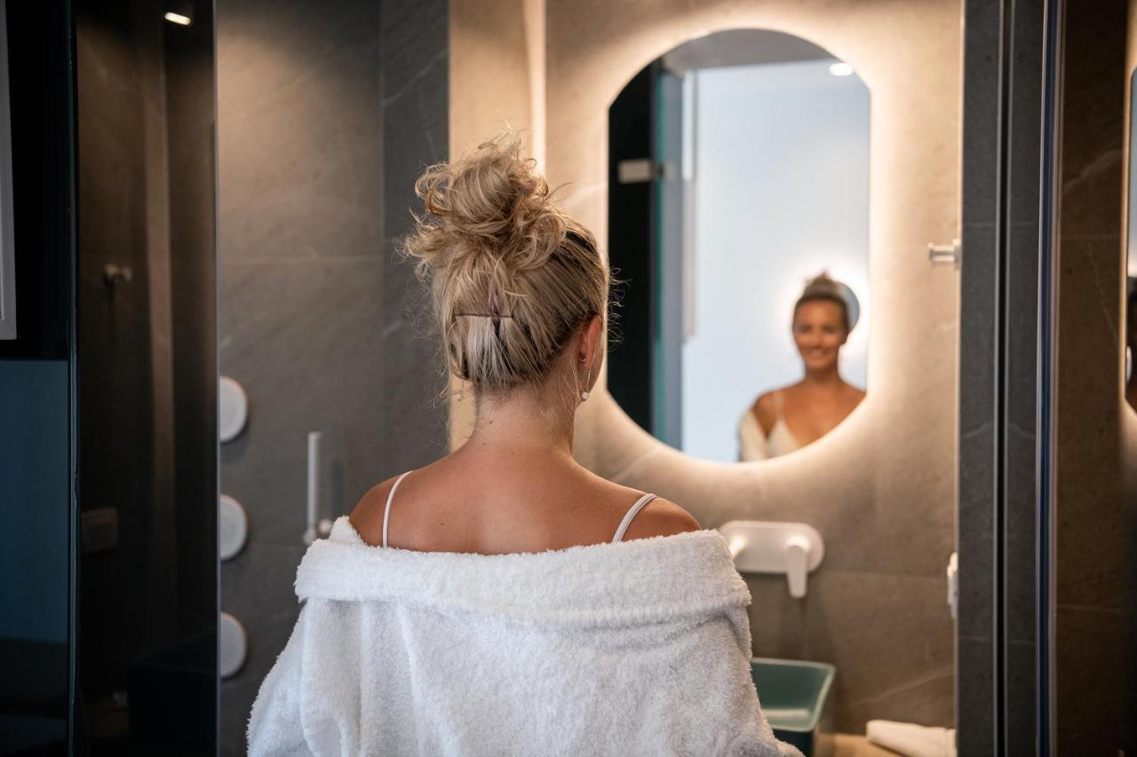Vergina Beach Hotel Agia Marina エクステリア 写真