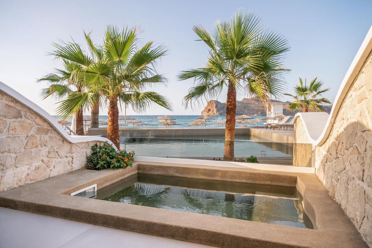 Vergina Beach Hotel Agia Marina エクステリア 写真
