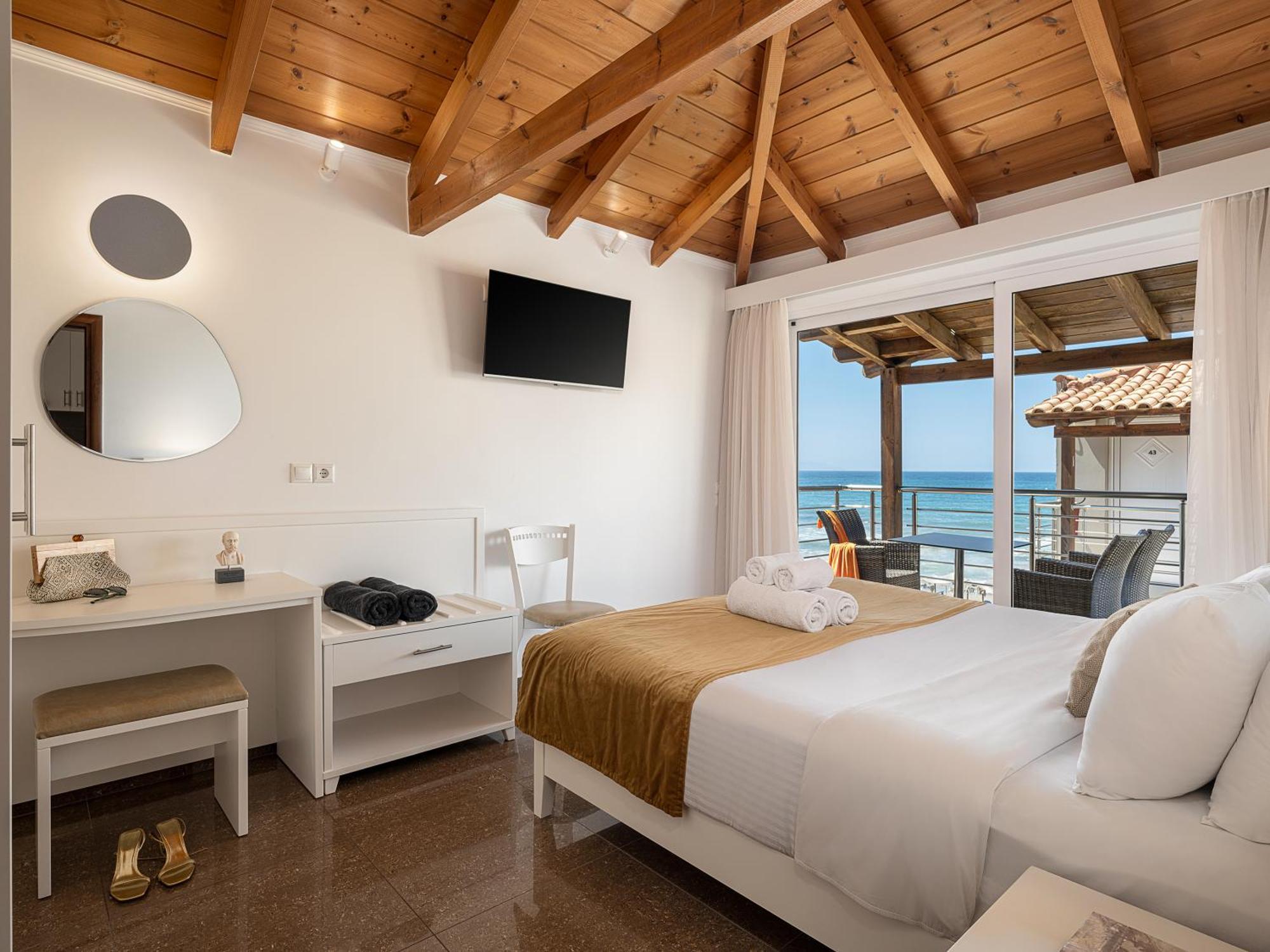 Vergina Beach Hotel Agia Marina エクステリア 写真
