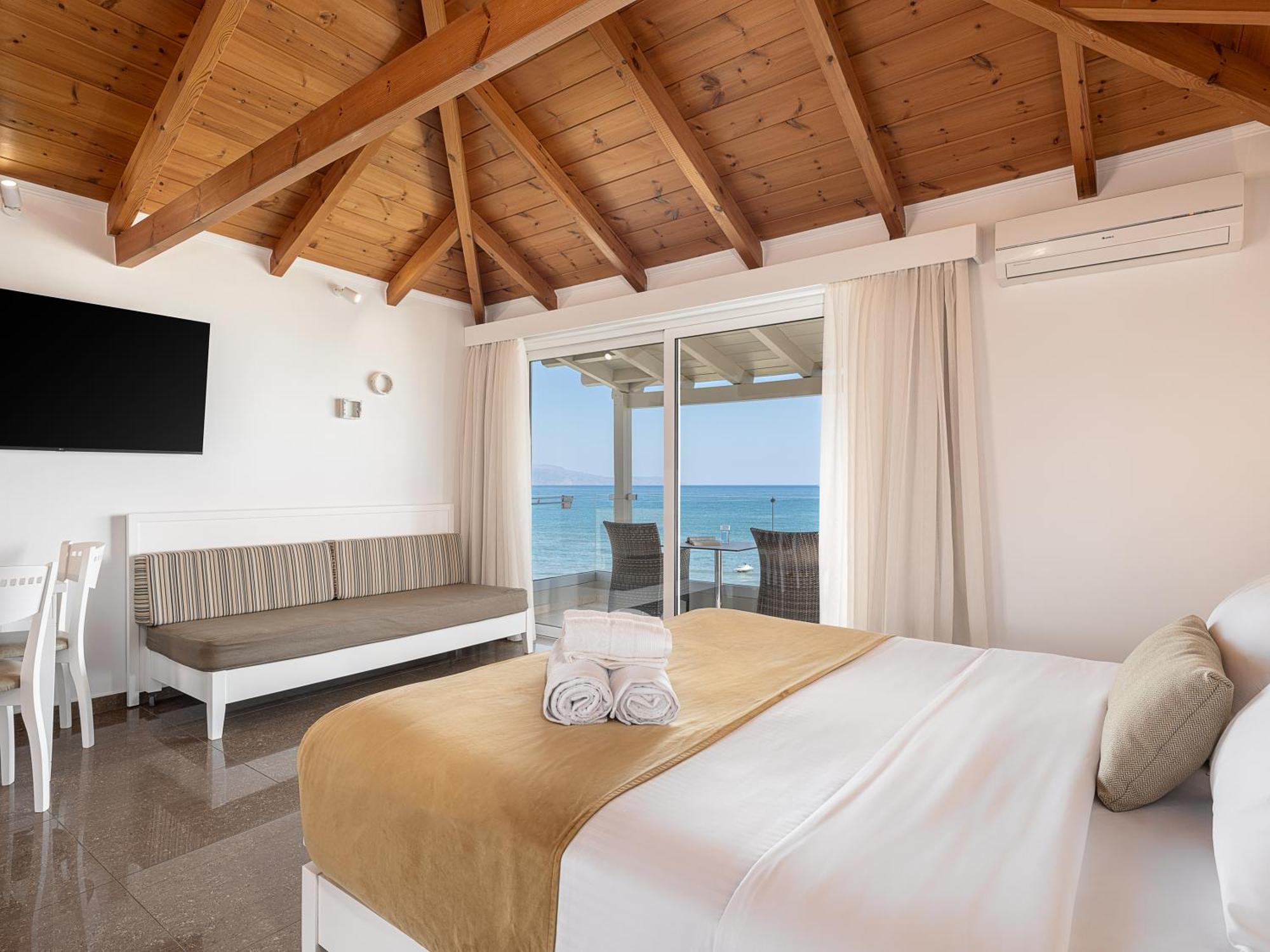 Vergina Beach Hotel Agia Marina エクステリア 写真
